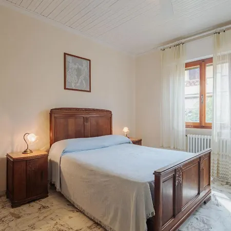 Locazione Turistica Antonia Apartman Querceta
